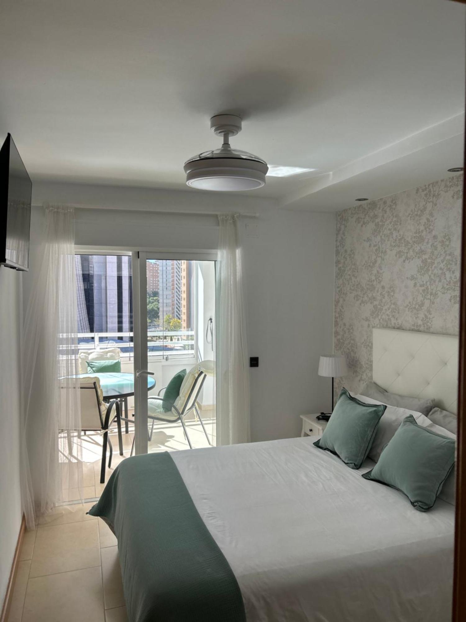 Atico Con Enorme Terraza Y Chill Out Particular Διαμέρισμα Μπένιντορμ Εξωτερικό φωτογραφία